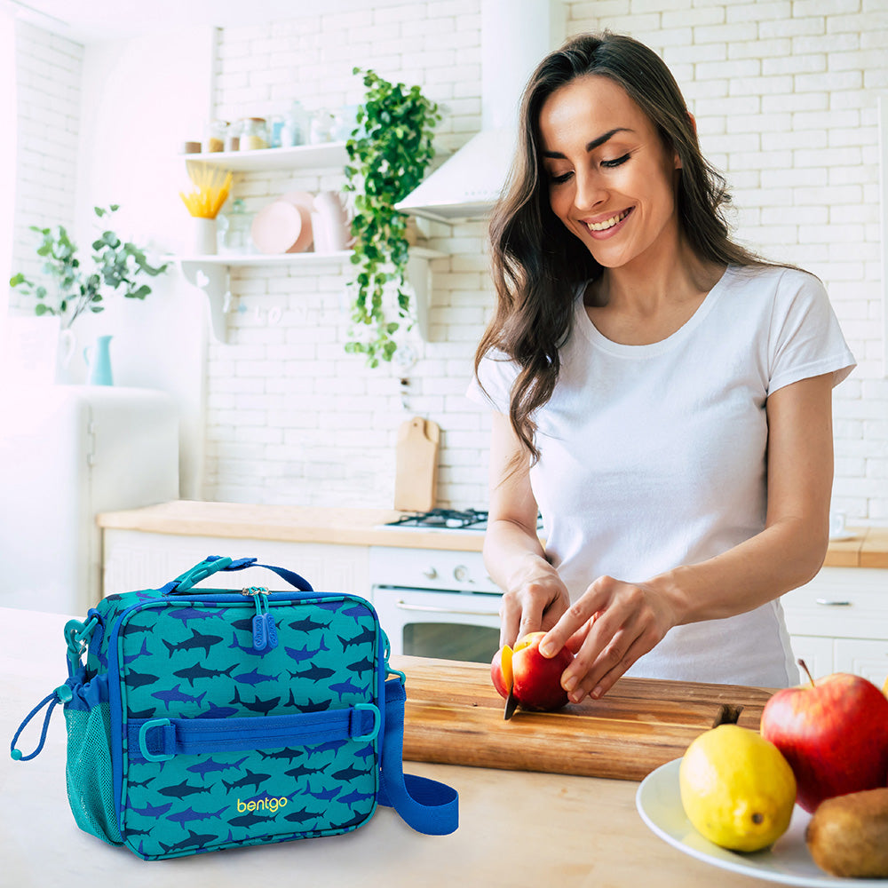 bentgo-kids-prints-lunch-box-and-lunch-bag-y3 BGPTBDL1-SHK-11.jpg